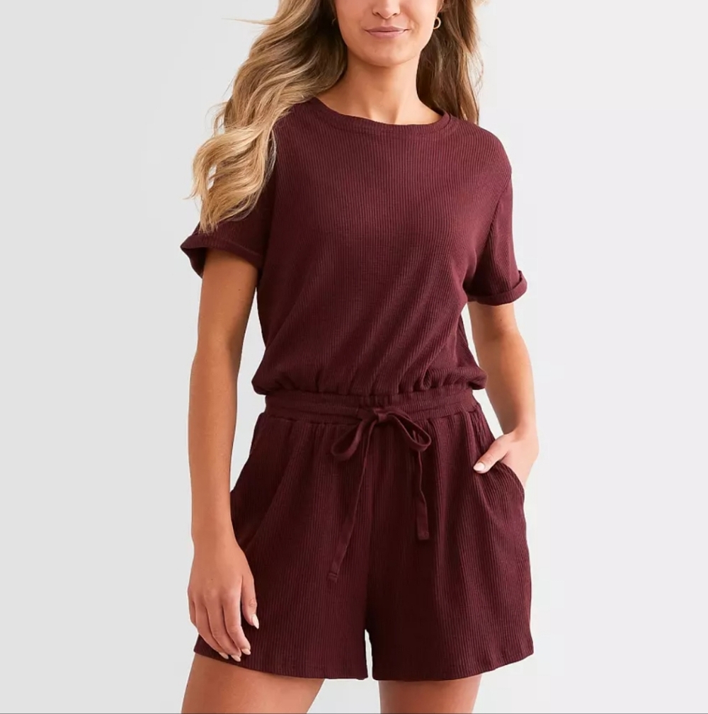 Burgundy Short Sleeve Romper Bke
